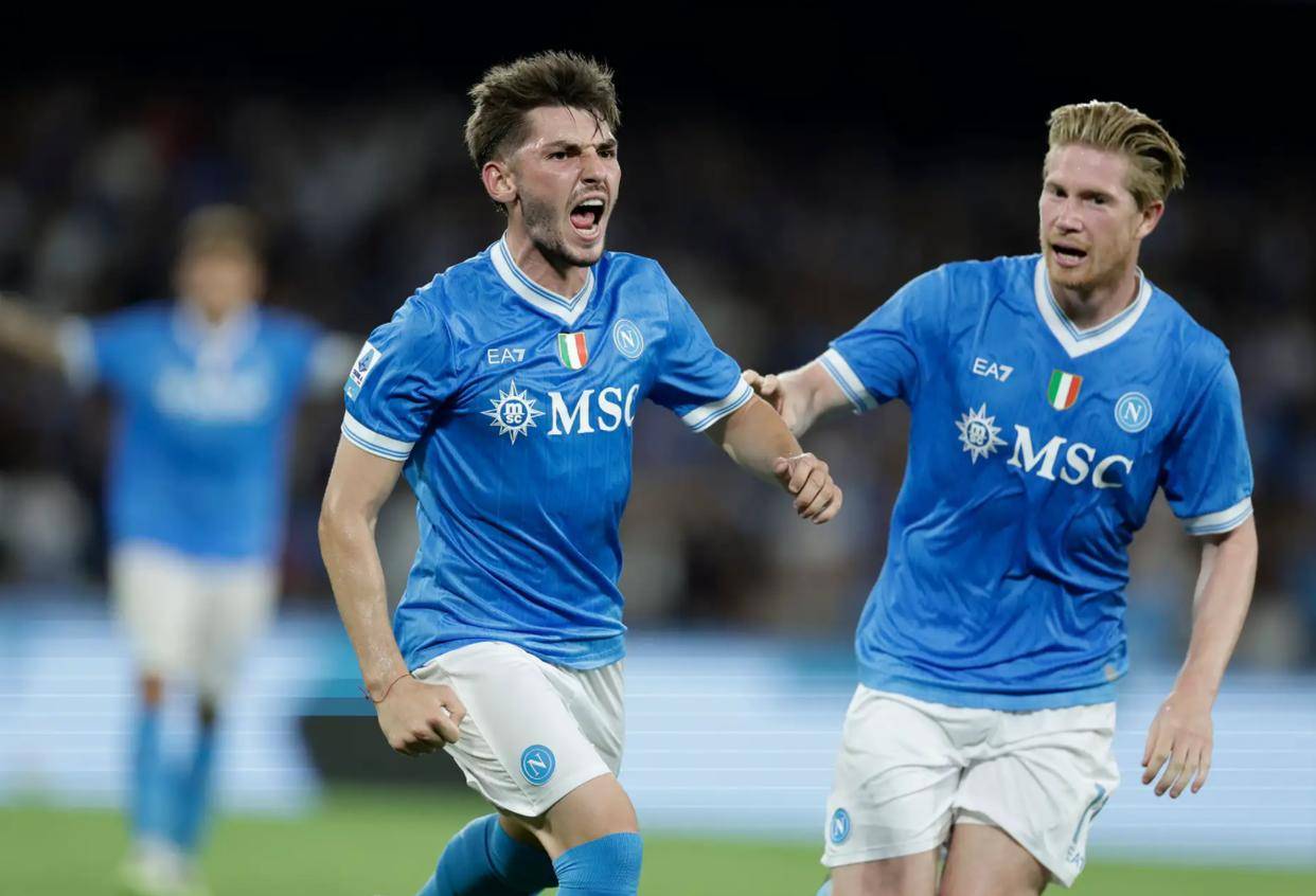 PG电子线上登入-包含意甲名将状态神勇，连续破门助球队取胜的词条